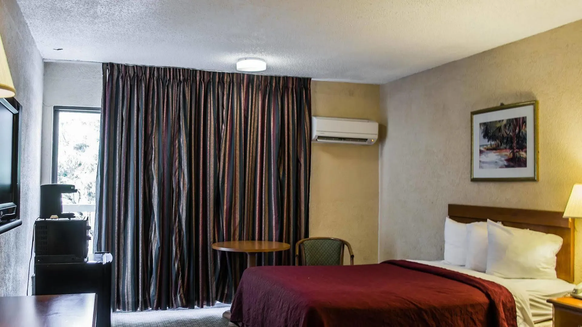 Econo Lodge Busch Gardens Tampa 2*,